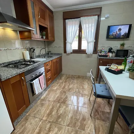 Casa Pilar Casa Llara, En El Paraiso, Cerca De Todo * Ujo