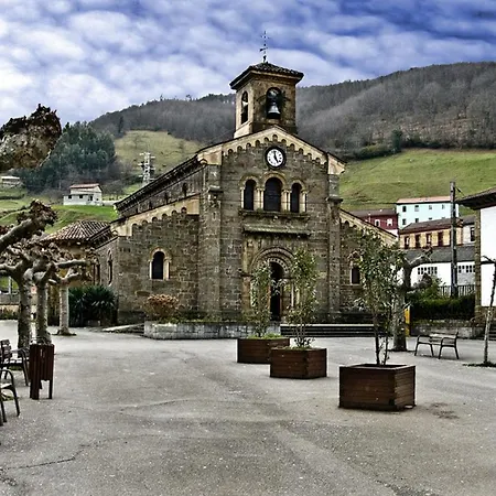 Casa Pilar Casa Llara, En El Paraiso, Cerca De Todo * Ujo