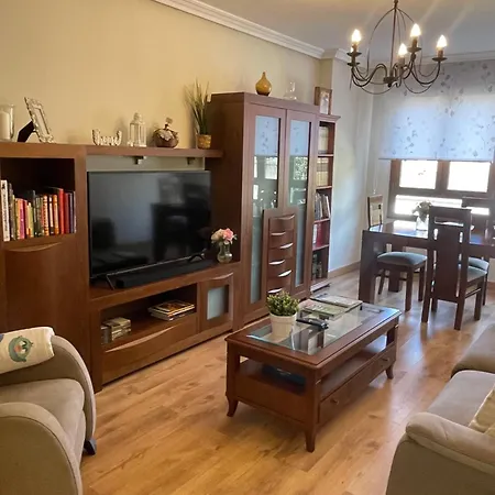Casa Pilar Casa Llara, En El Paraiso, Cerca De Todo Ujo