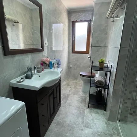 Casa Pilar Casa Llara, En El Paraiso, Cerca De Todo * Ujo